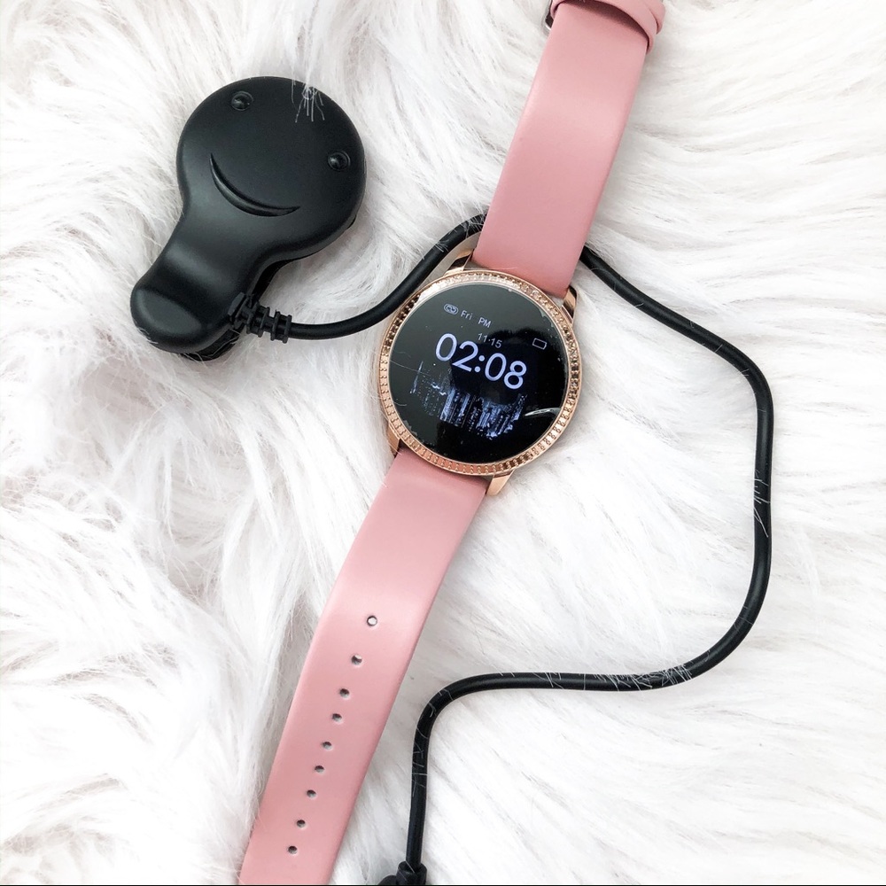 *SOLD* NEW WOMEN’S SMARTWATCH